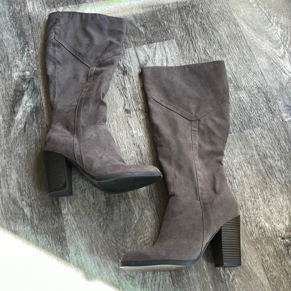 Grey zip boots